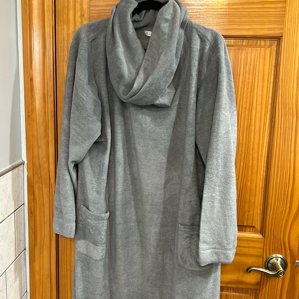 Kay Anna plus size robe dress